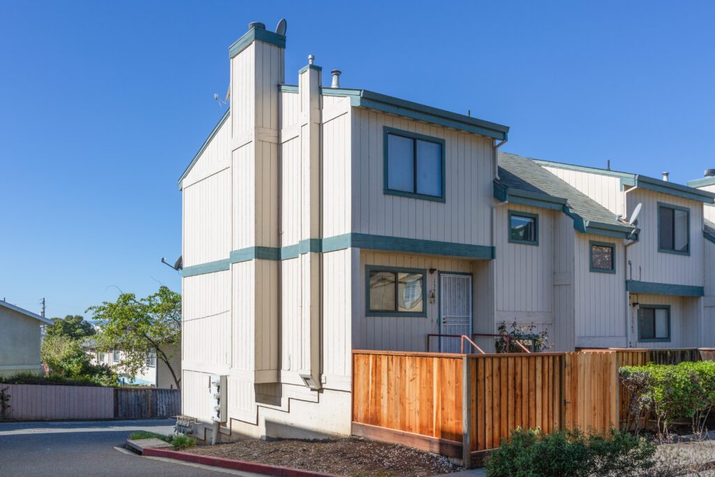 15765 Maubert Ave San Leandro